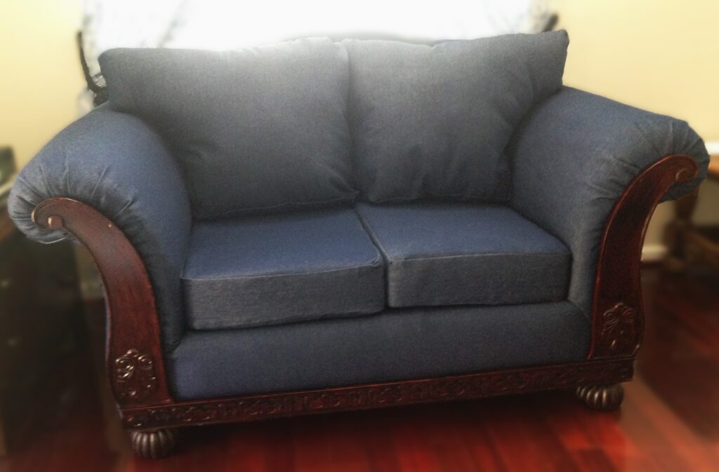 loveseat with cushions